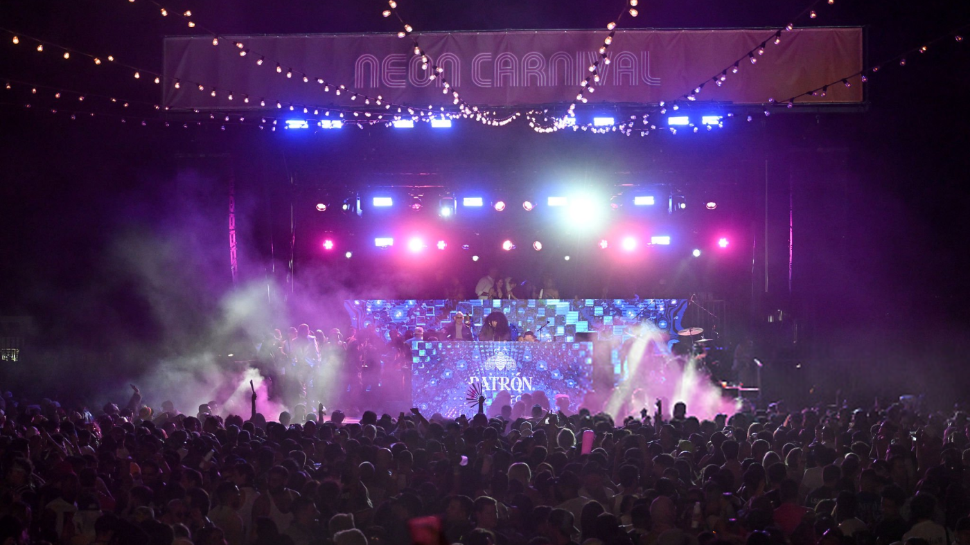 Anderson .Paak - DJ Pee .Wee aka Anderson .Paak onstage at NEON Carnival presented by Patrón El Alto Tequila on April 12, 2025 in Thermal, California. (Photo by Gilbert Flores/Variety via Getty Images)